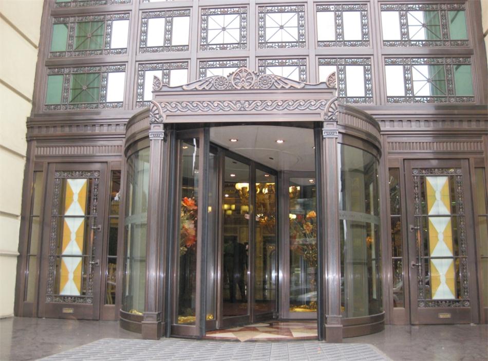 銅門設(shè)計(jì)：體現(xiàn)并映射銅文化之內(nèi)涵！(圖1)